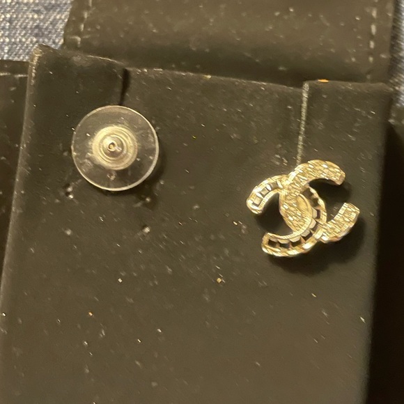 Chanel Earrings- double C - Picture 5 of 7
